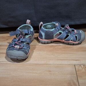 Keen Toddler Size 10 Blue and Pink Sandals